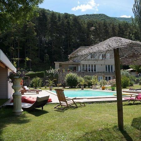 A L'Oree Du Bois - Chambres D'Hotes Hostun Exterior foto