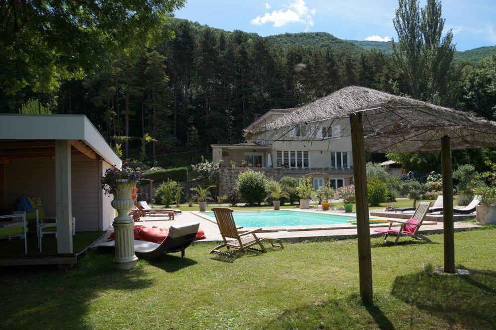 A L'Oree Du Bois - Chambres D'Hotes Hostun Exterior foto