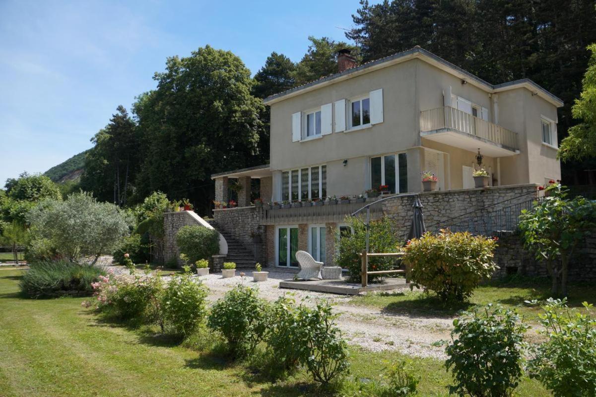 A L'Oree Du Bois - Chambres D'Hotes Hostun Exterior foto